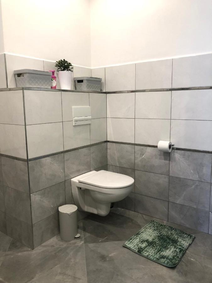 Art Apartment Telc Bagian luar foto